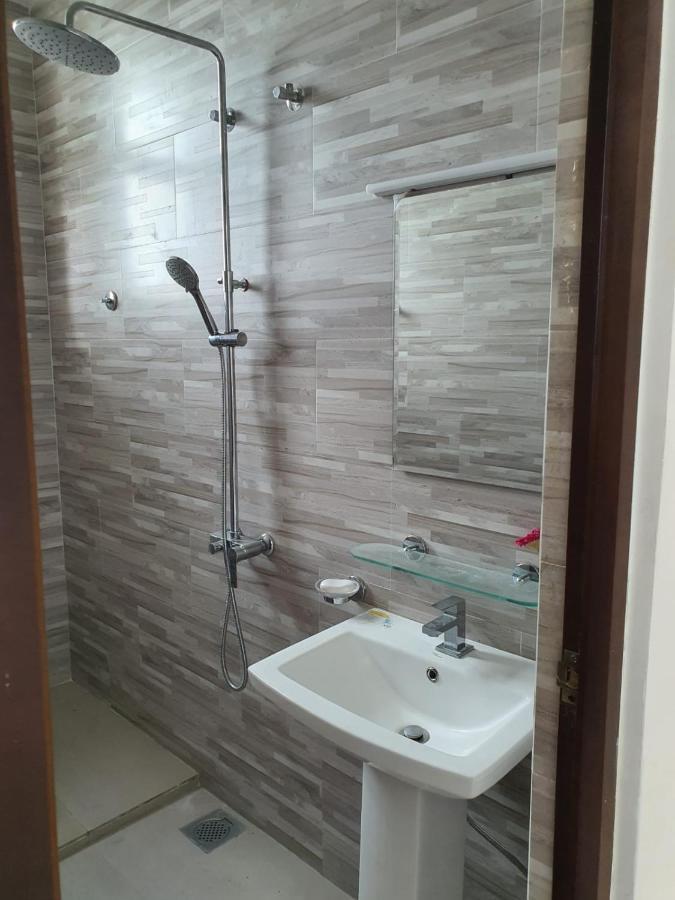 New 2 Bedroom Apartment, 100M Away From The Beach Dehiwala-Mount Lavinia Eksteriør billede